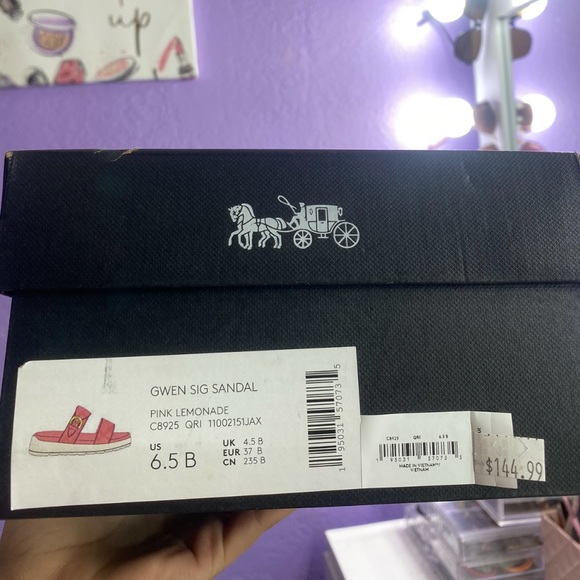 Worn once - Picture 1 of 3